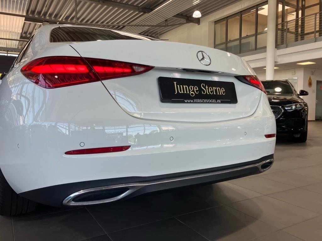 Mercedes-Benz C 200 4MATIC AVANTGARDE Sedan