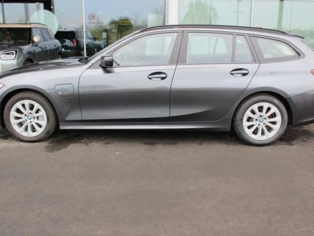 BMW 330 330e Advantage pakket Touring