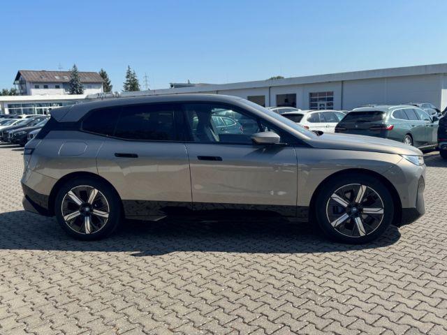 BMW iX xDrive40