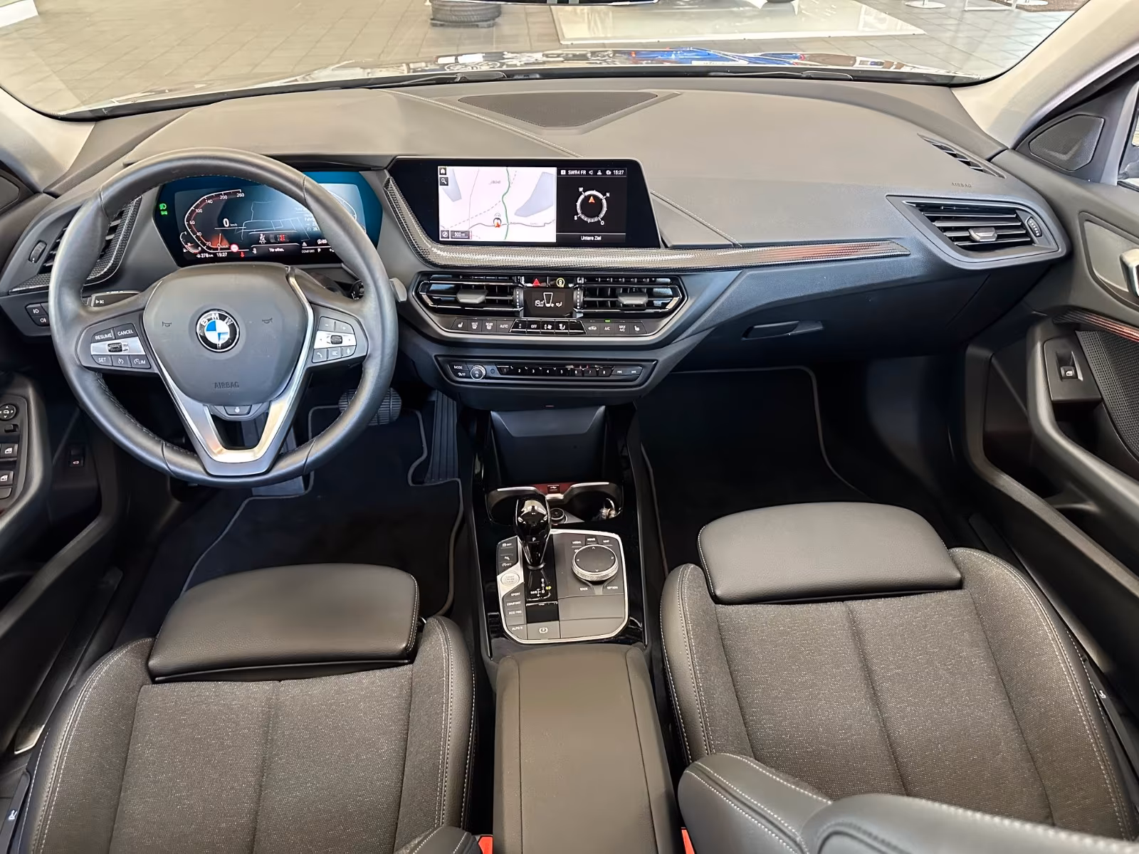 BMW 118 118i Sedan Sport Line