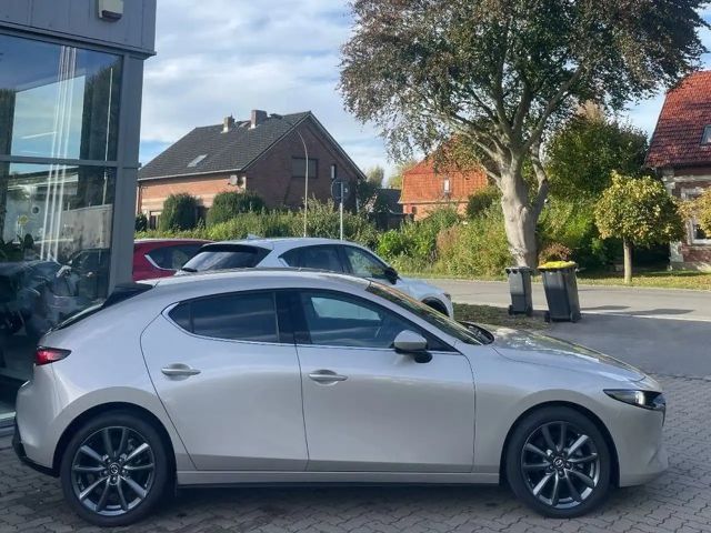 Mazda 3 S SkyActiv