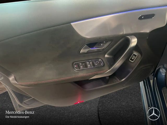 Mercedes-Benz A 250 A 250 e AMG Line