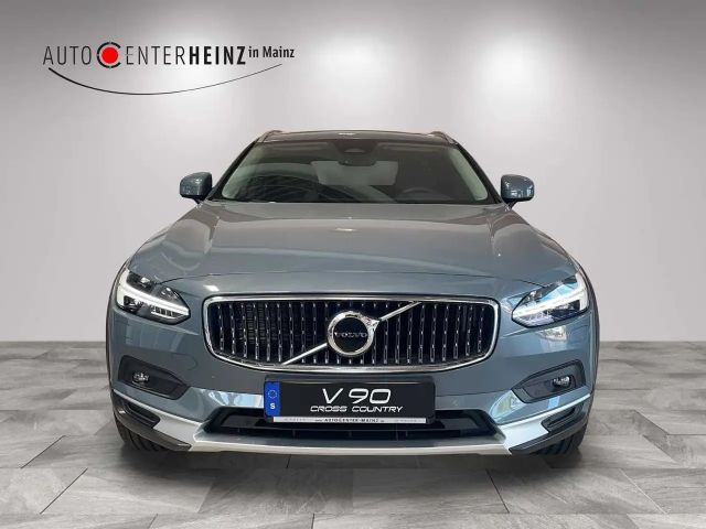 Volvo V90 Cross Country AWD Plus
