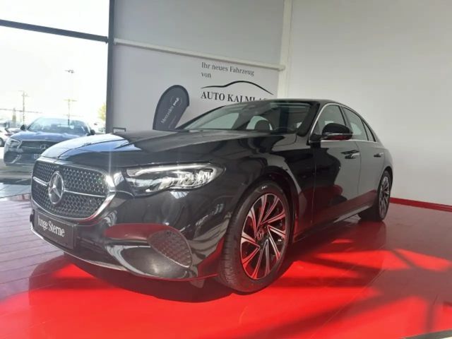Mercedes-Benz E 220 AVANTGARDE E 220 d Sedan
