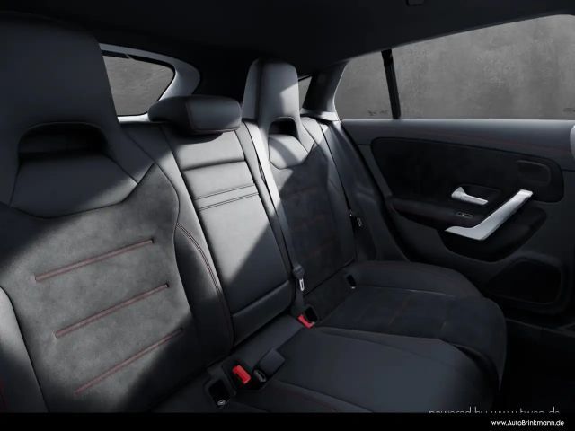 Mercedes-Benz CLA 180 AMG Line Shooting Brake