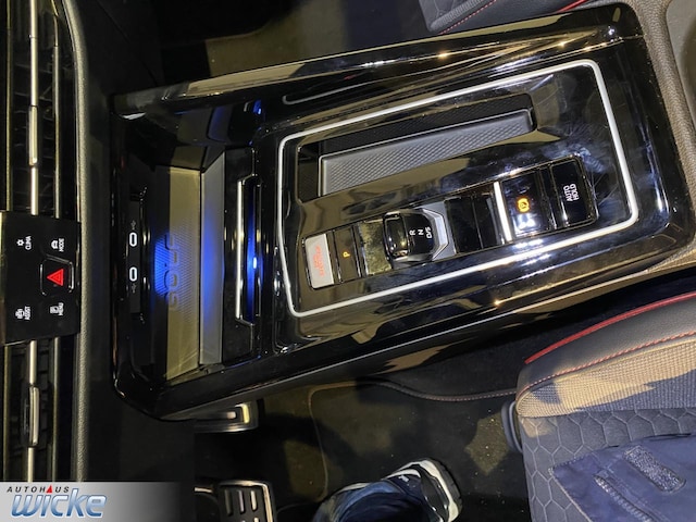 Volkswagen Golf 2.0 TSI DSG GTI