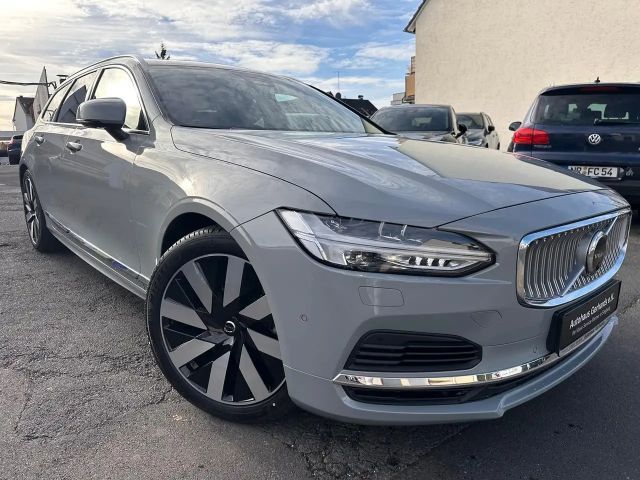 Volvo V90 AWD Plus T6