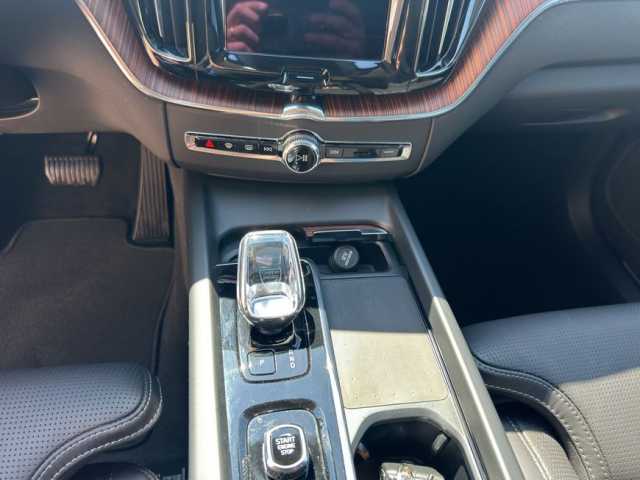 Volvo XC60 Dark Plus