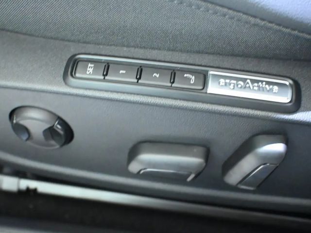 Volkswagen Golf Rabbit TSI