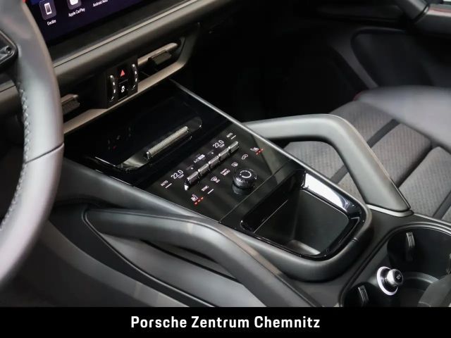 Porsche Cayenne 4 Coupé GTS