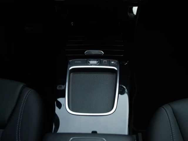 Mercedes-Benz A 180 Hatchback Progressive