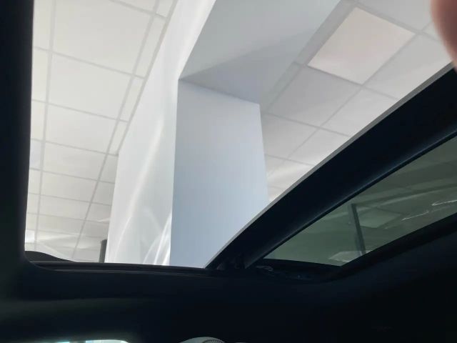 Mercedes-Benz CLA 200 AMG Line Coupé