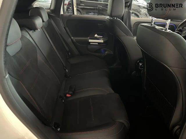 Mercedes-Benz GLA 200 AMG Line