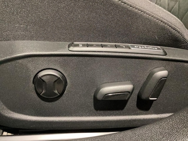 Volkswagen Golf 2.0 TDI DSG Style