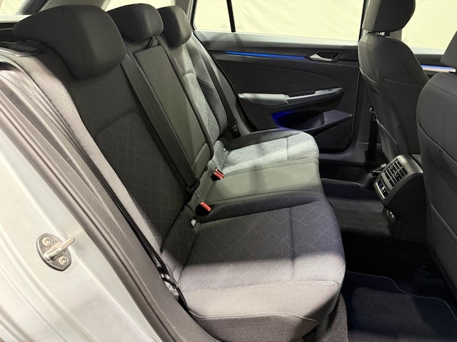 Volkswagen Golf 1.0 TSI Life Variant