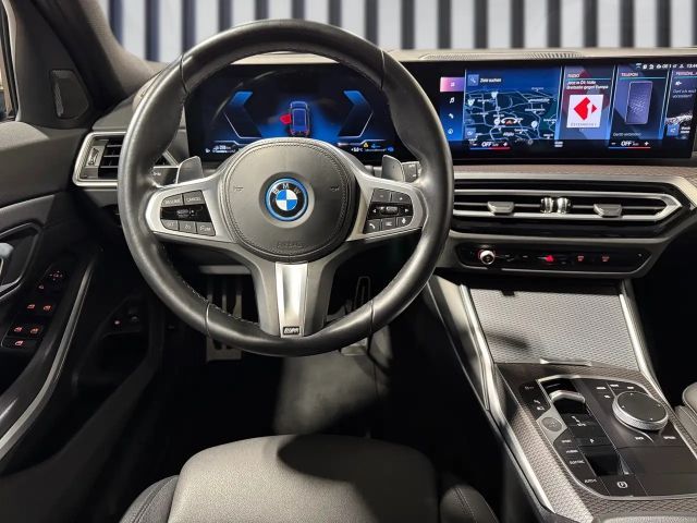 BMW 330 330e xDrive