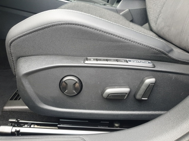 Volkswagen Golf 1.5 eTSI DSG Variant