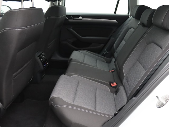 Volkswagen Passat 1.5 TSI Business DSG Variant