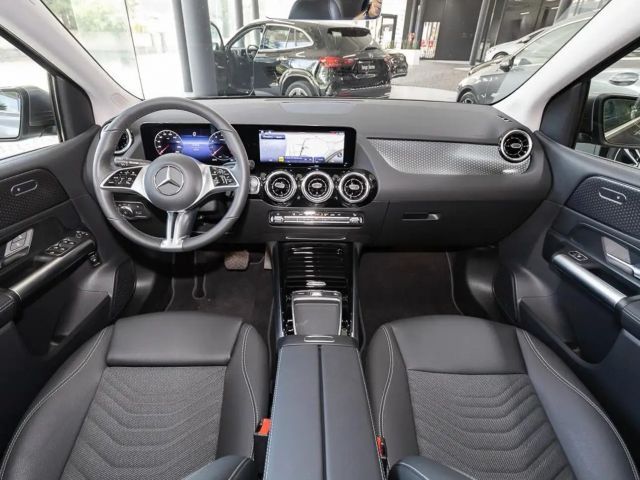 Mercedes-Benz B 180 W-Paket ParkAss. LED SpurH el.Heck LM KAM