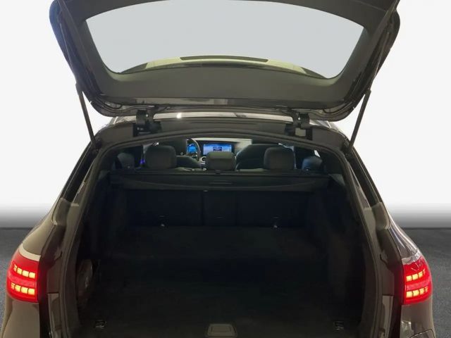 Mercedes-Benz E 300 E 300 e