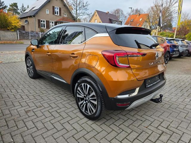Renault Captur E-Tech Initiale Paris