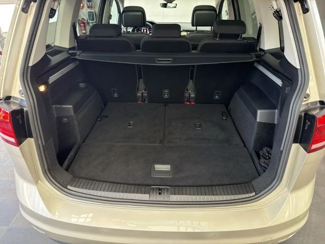 Volkswagen Touran DSG Highline