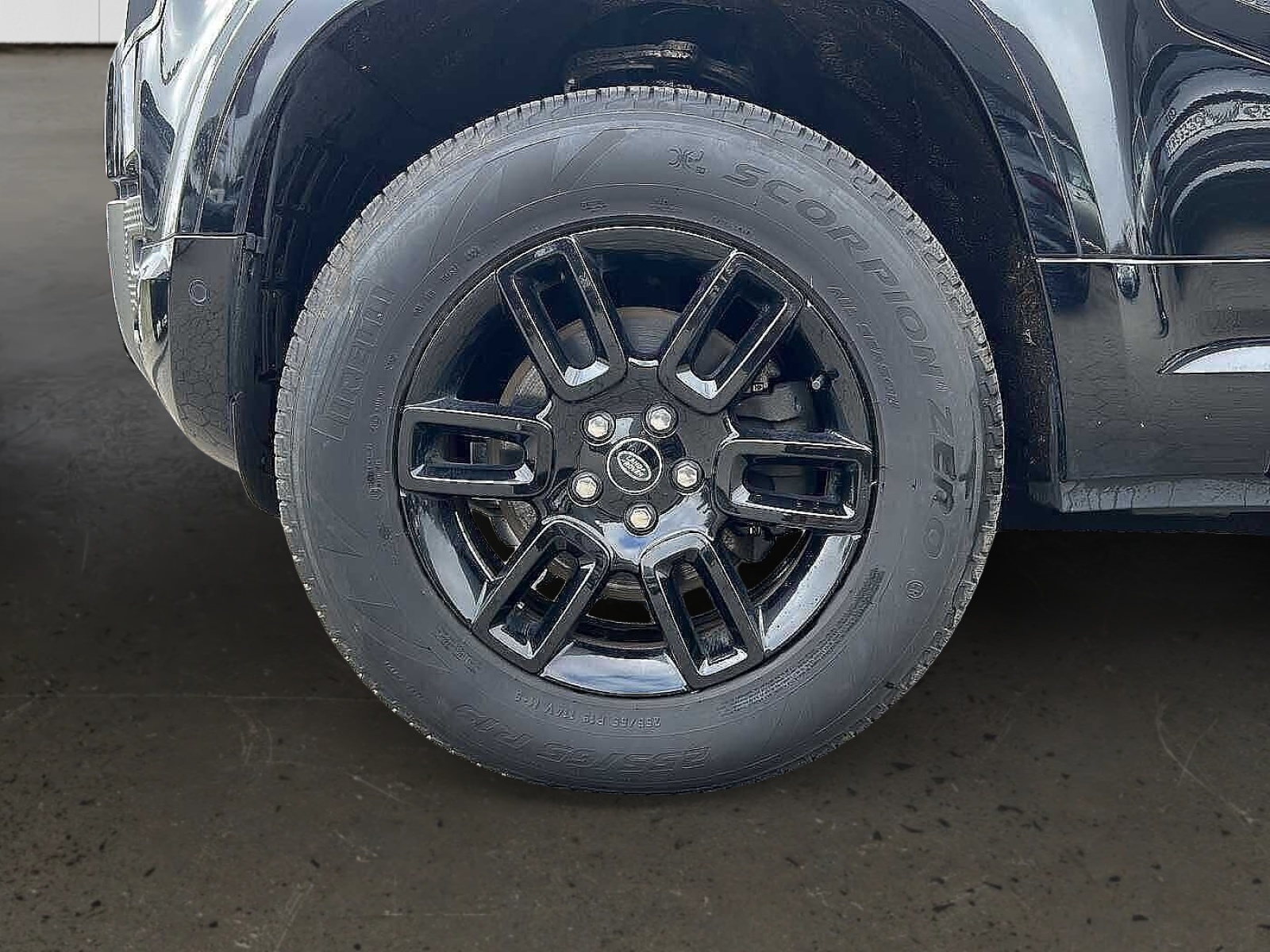 Land Rover Defender Dynamic S