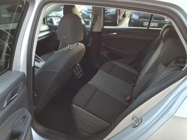 Volkswagen Golf 1.5 eTSI DSG IQ.Drive