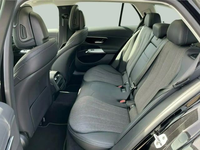 Mercedes-Benz E 200 AVANTGARDE Estate