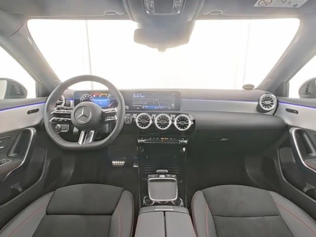 Mercedes-Benz A 200 AMG Line
