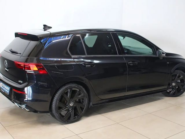 Volkswagen Golf 1.5 eTSI Golf VIII R-Line