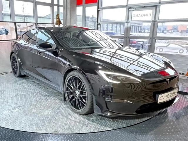 Tesla Model S Plaid