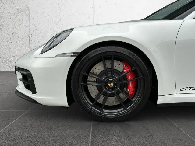 Porsche 992 Carrera Coupé GTS