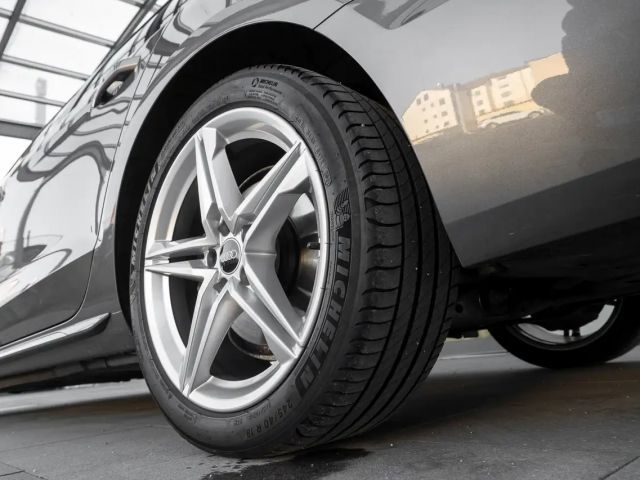 Audi A4 35 TDI Avant S-Line