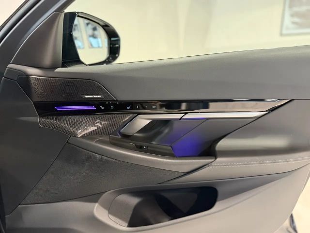 BMW 520 520i M-Sport Sedan