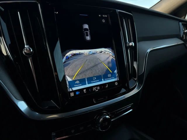 Volvo V60 Cross Country AWD Plus