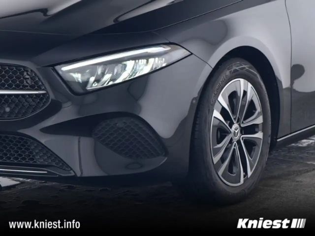 Mercedes-Benz A 180 Hatchback Progressive