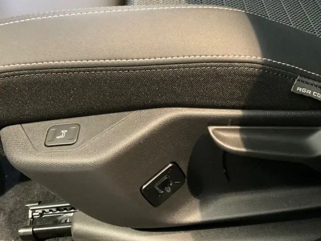 Peugeot E-3008 Allure Pack