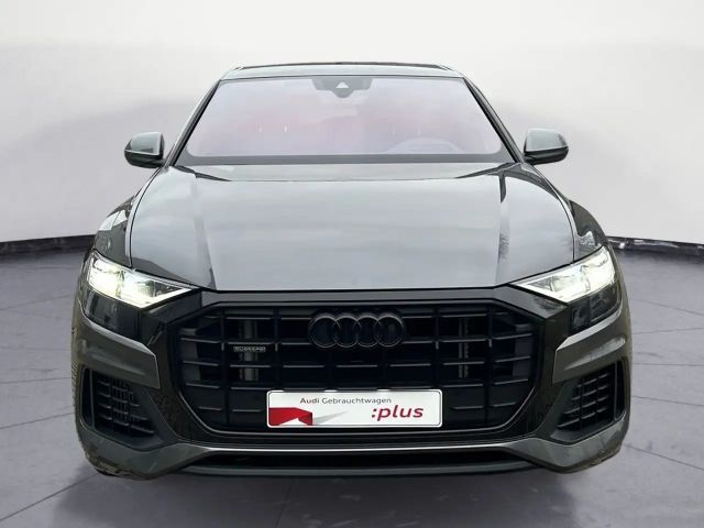 Audi Q8 55 TFSI Hybride Quattro S-Line
