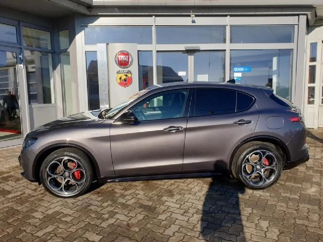 Alfa Romeo Stelvio Q4 Veloce