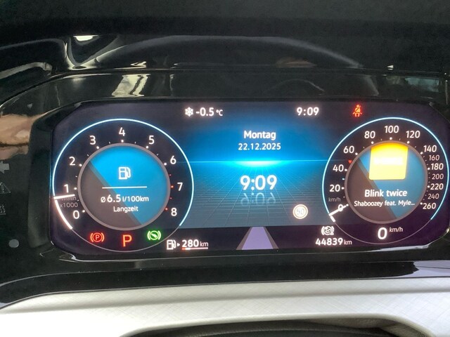 Volkswagen Golf 1.5 TSI DSG Life Variant