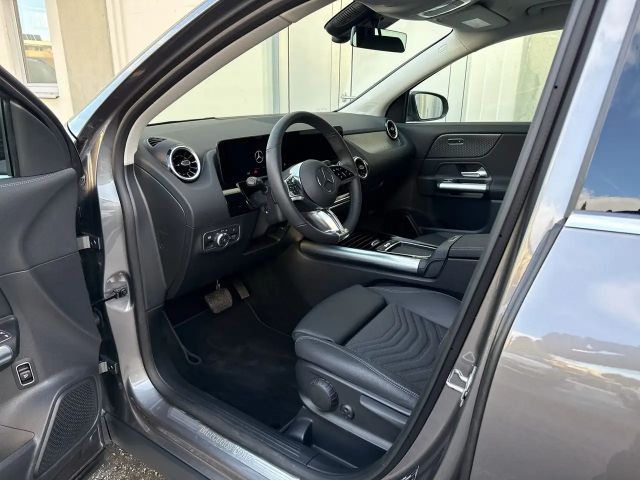 Mercedes-Benz GLA 220 4MATIC GLA 220 d