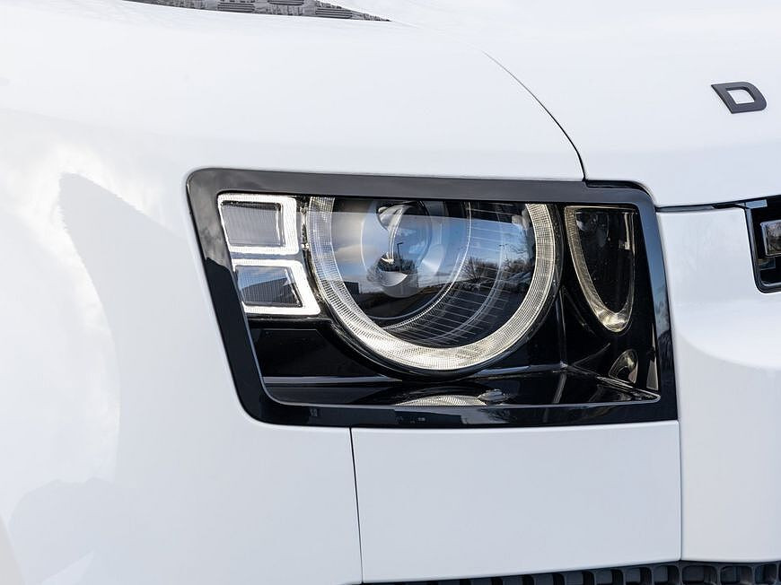 Land Rover Defender 110 Dynamic SE