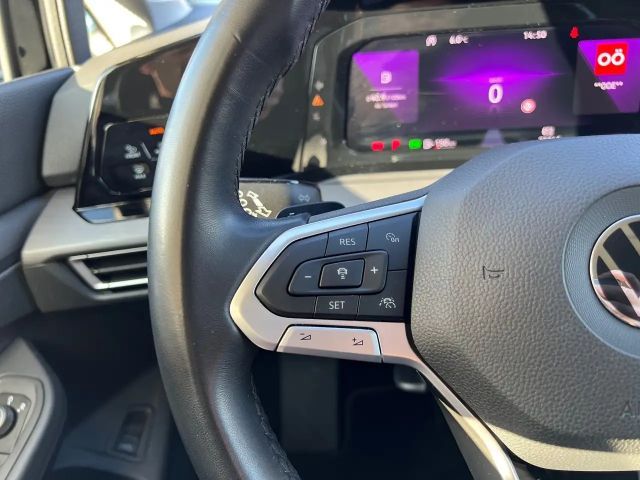 Volkswagen Golf DSG Style Variant