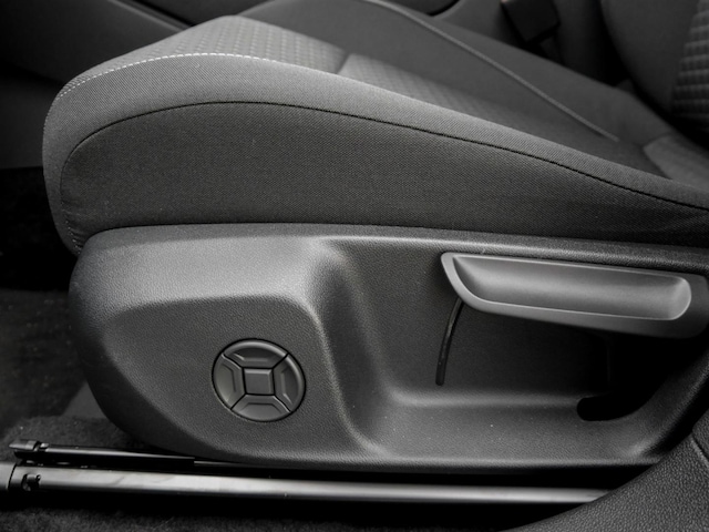 Volkswagen T-Roc 1.5 eTSI DSG R-Line