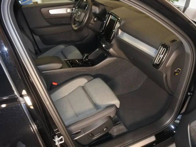 Volvo XC40 Business Dark Plus