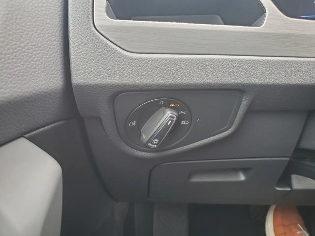 Volkswagen Touran DSG IQ.Drive R-Line