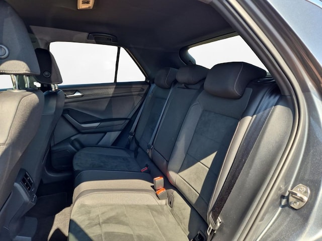 Volkswagen T-Roc 1.5 TSI DSG R-Line