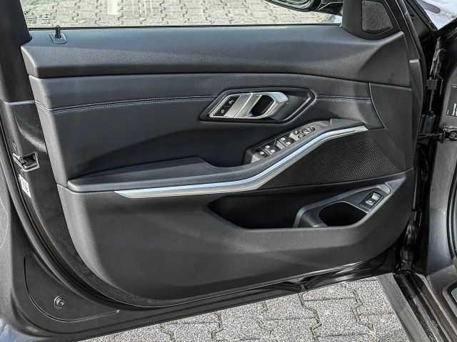 BMW 330 330d M-Sport xDrive