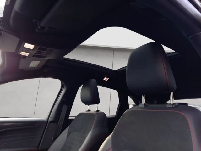 Ford Kuga Plug in Hybrid ST Line X